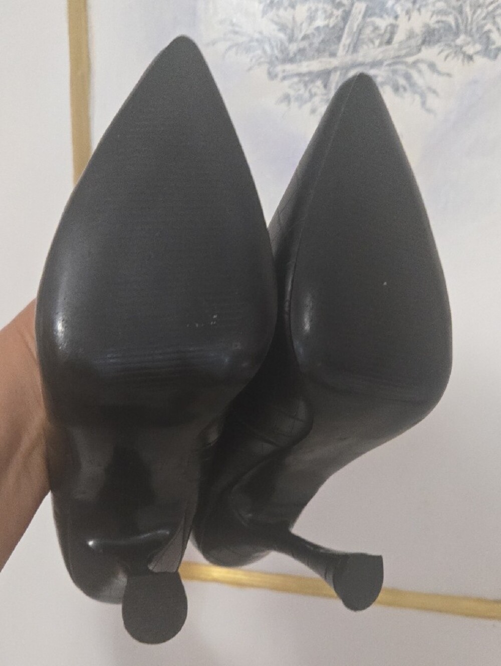 Classy Pointed Toe Heel Pumps in Black Crocodile Embossed - Picture 5 of 11